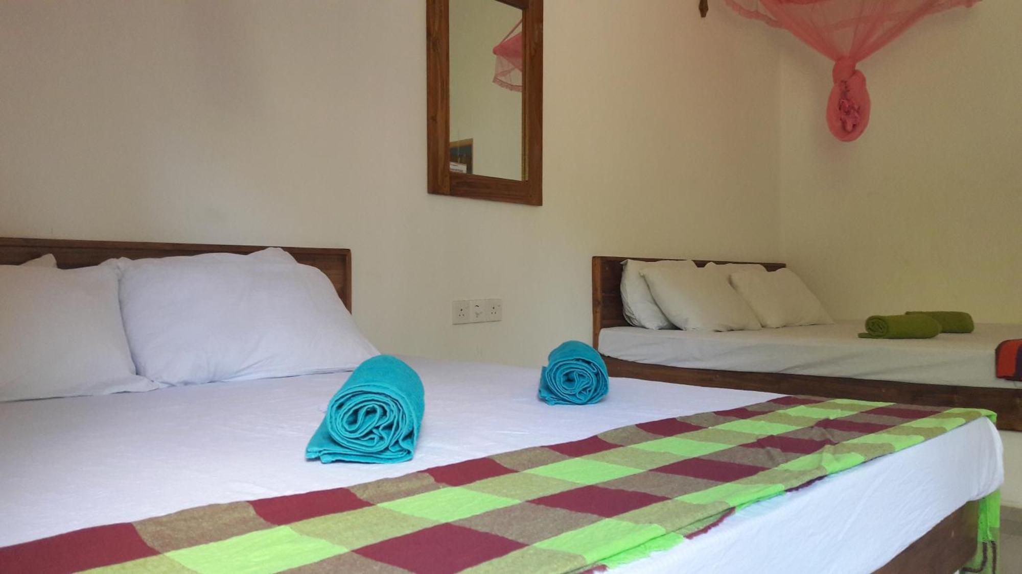 לינה וארוחת בוקר Share Safari House אודוואלאווה מראה חיצוני תמונה