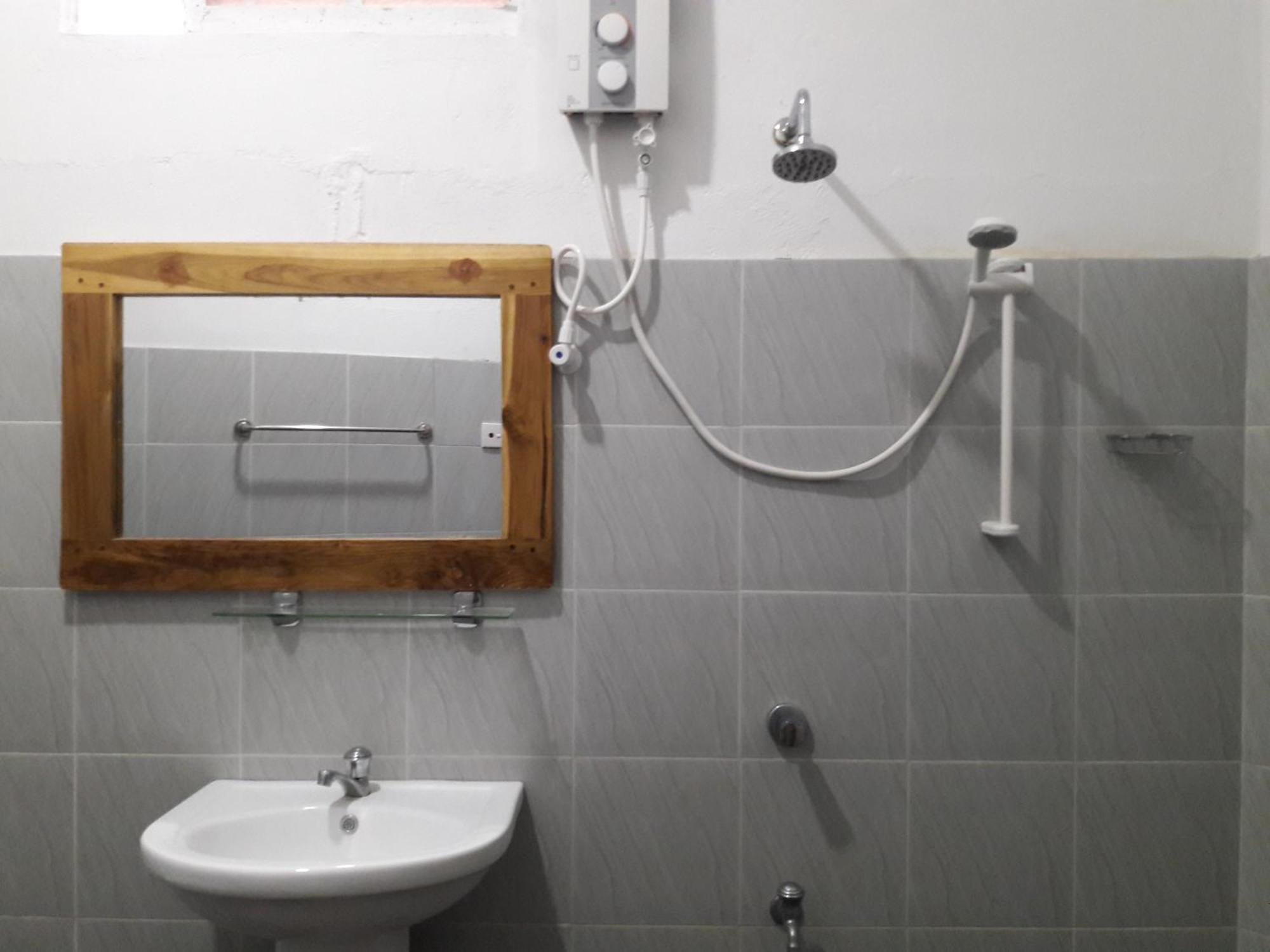 לינה וארוחת בוקר Share Safari House אודוואלאווה מראה חיצוני תמונה