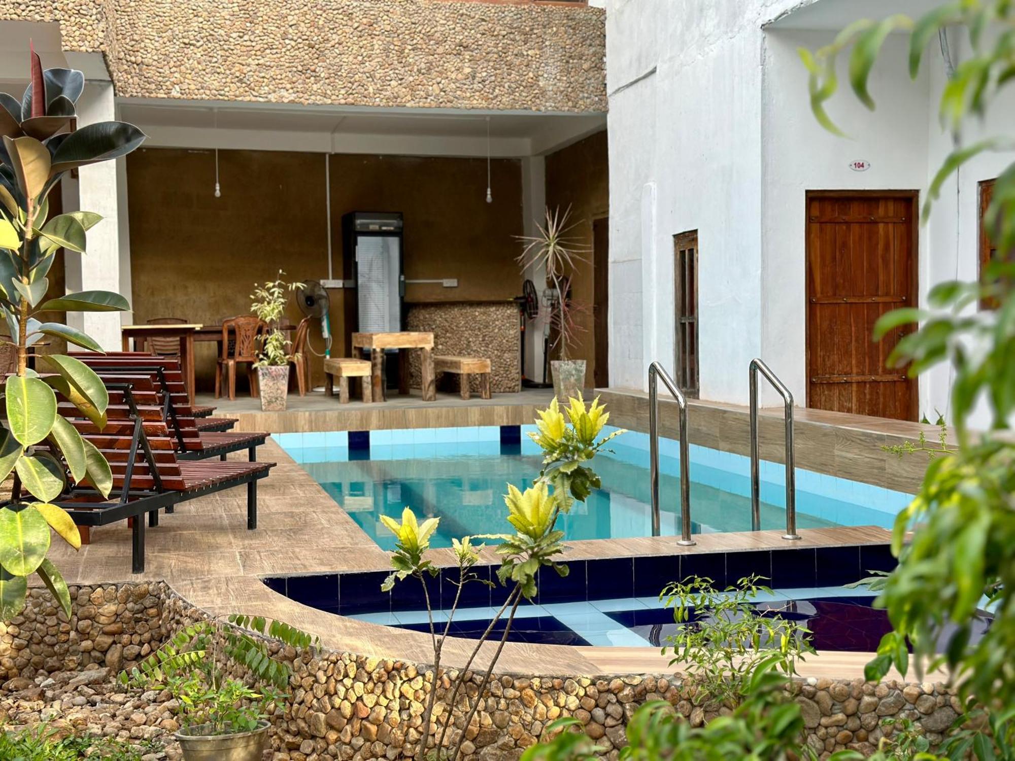 לינה וארוחת בוקר Share Safari House אודוואלאווה מראה חיצוני תמונה