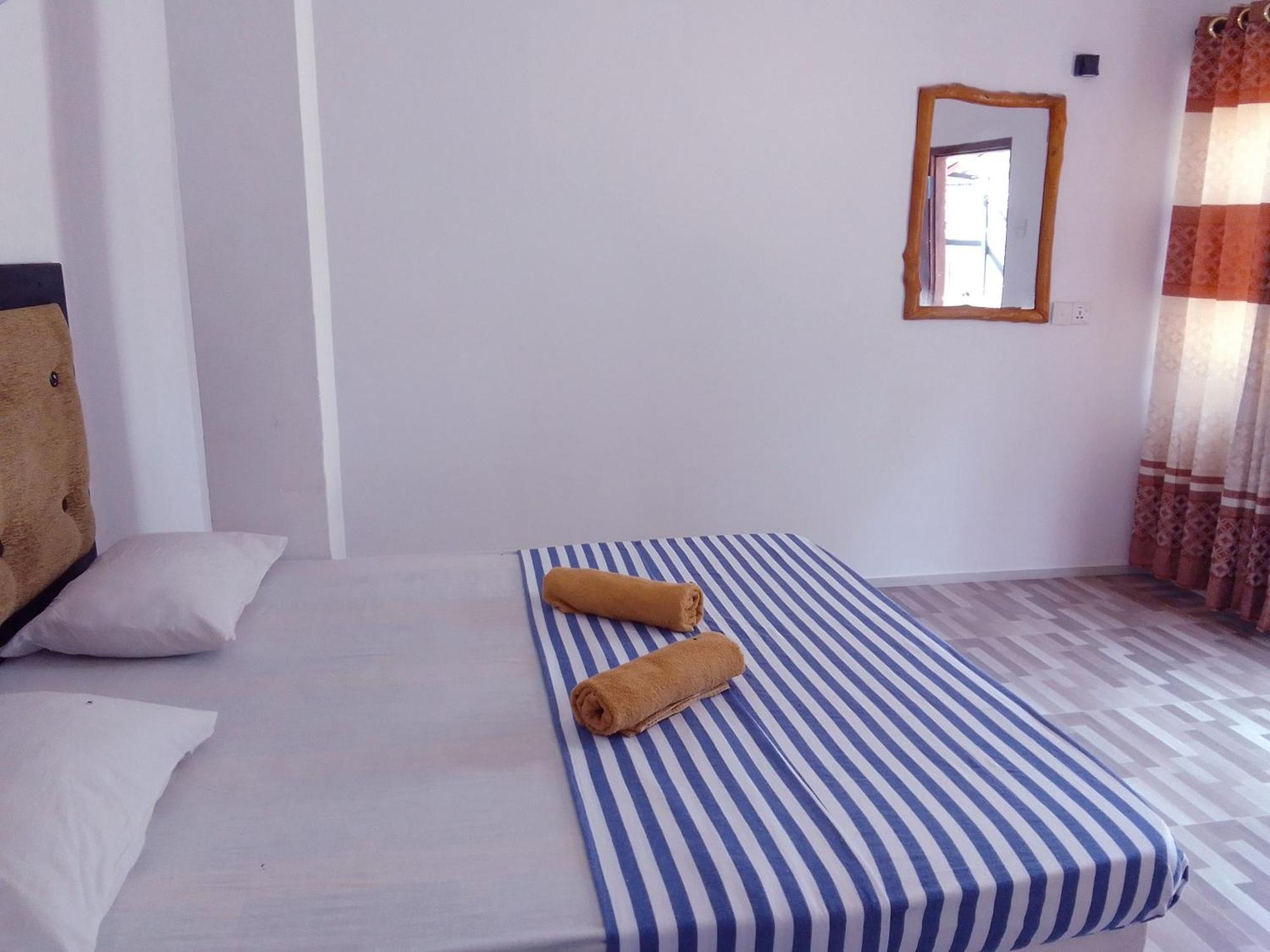 לינה וארוחת בוקר Share Safari House אודוואלאווה מראה חיצוני תמונה
